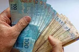 Prefeitura de Jequié paga salário de novembro na quinta e 2ª parcela do décimo dia 8 de dezembro, injetando mais de R$ 28 milhões na economia local